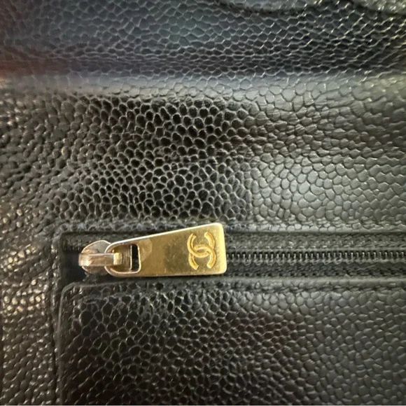 EUC - CHANEL CC Logo Caviar Leather Wallet with COA - Picture 5 of 14